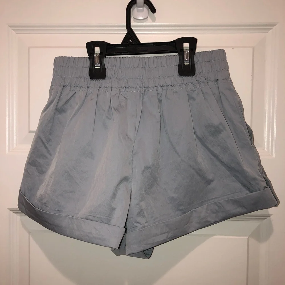 FP Movement by Free People Olympia Rolled Cuffed Shorts Blue Smoke sz XS
